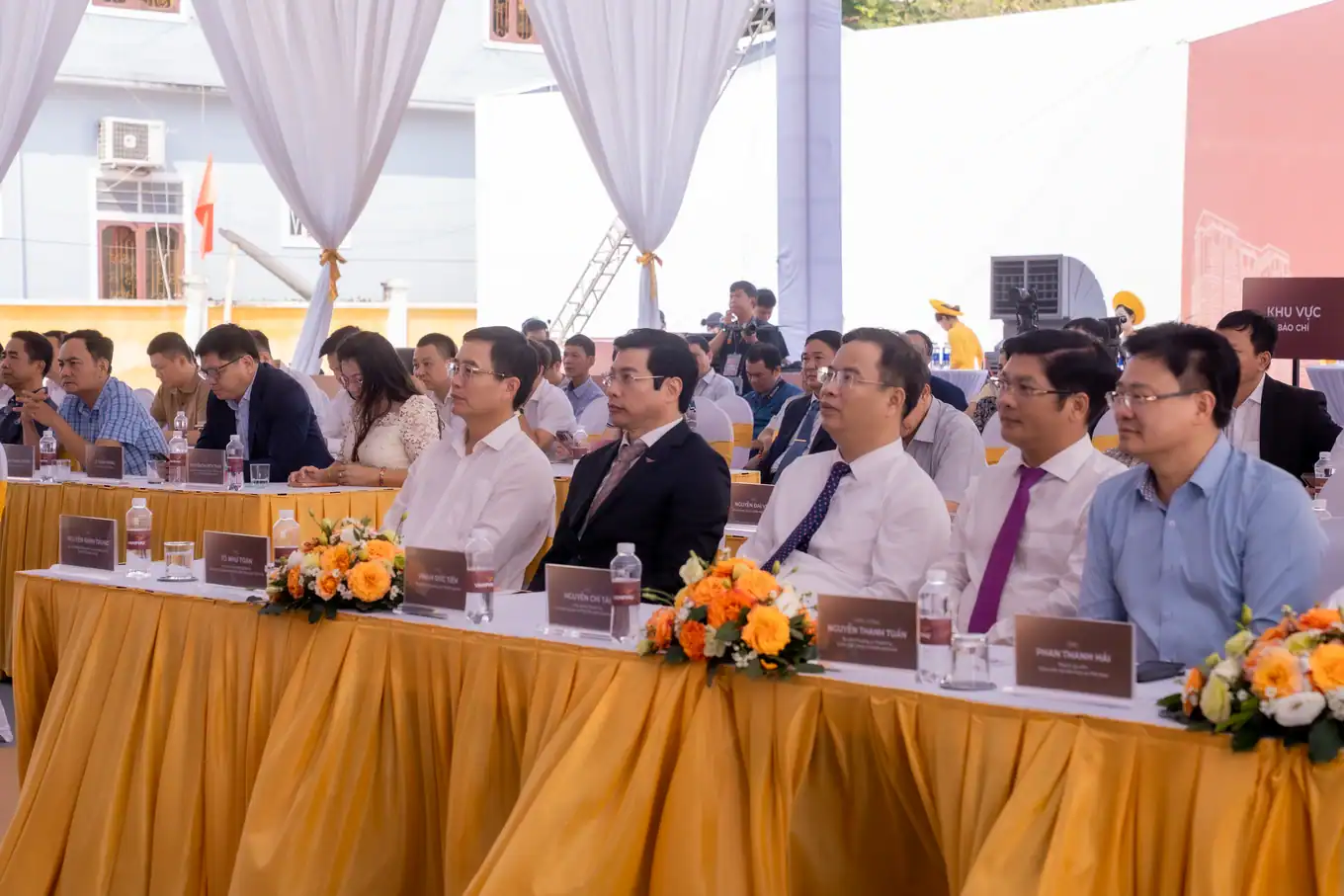 Đại biểu tham dự lễ khởi công Vlasta Premier