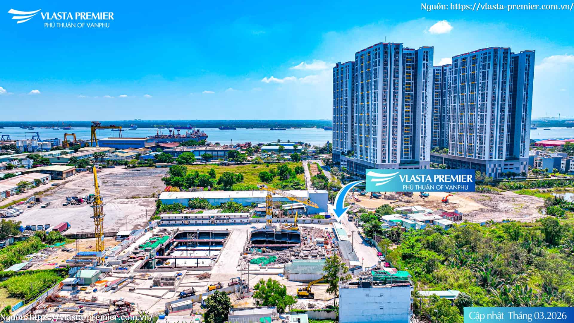 Máy móc đang thi công tại công trường dự án Vlasta Premier Quận 7.