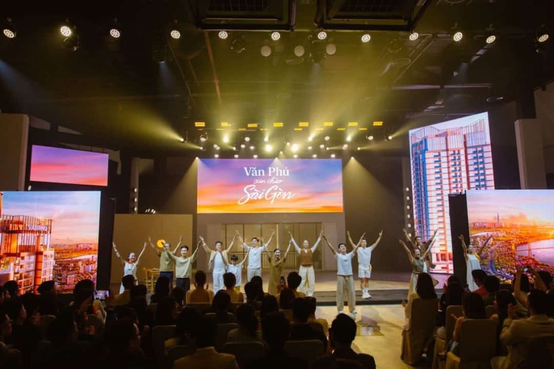 Biểu diễn văn nghệ tại sự kiện Muôn Vị Nhân Sinh