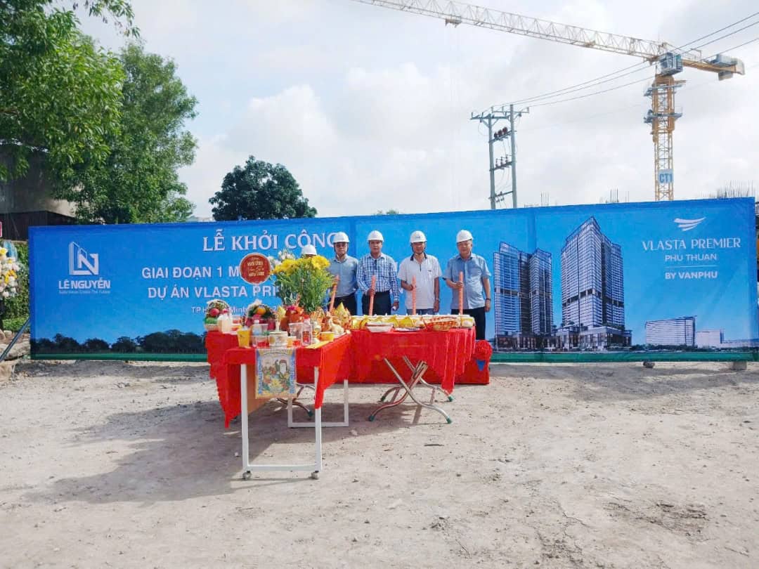Toàn cảnh mặt bằng chuẩn bị cho lễ khởi công tuyến đường D2 tại Vlasta Premier