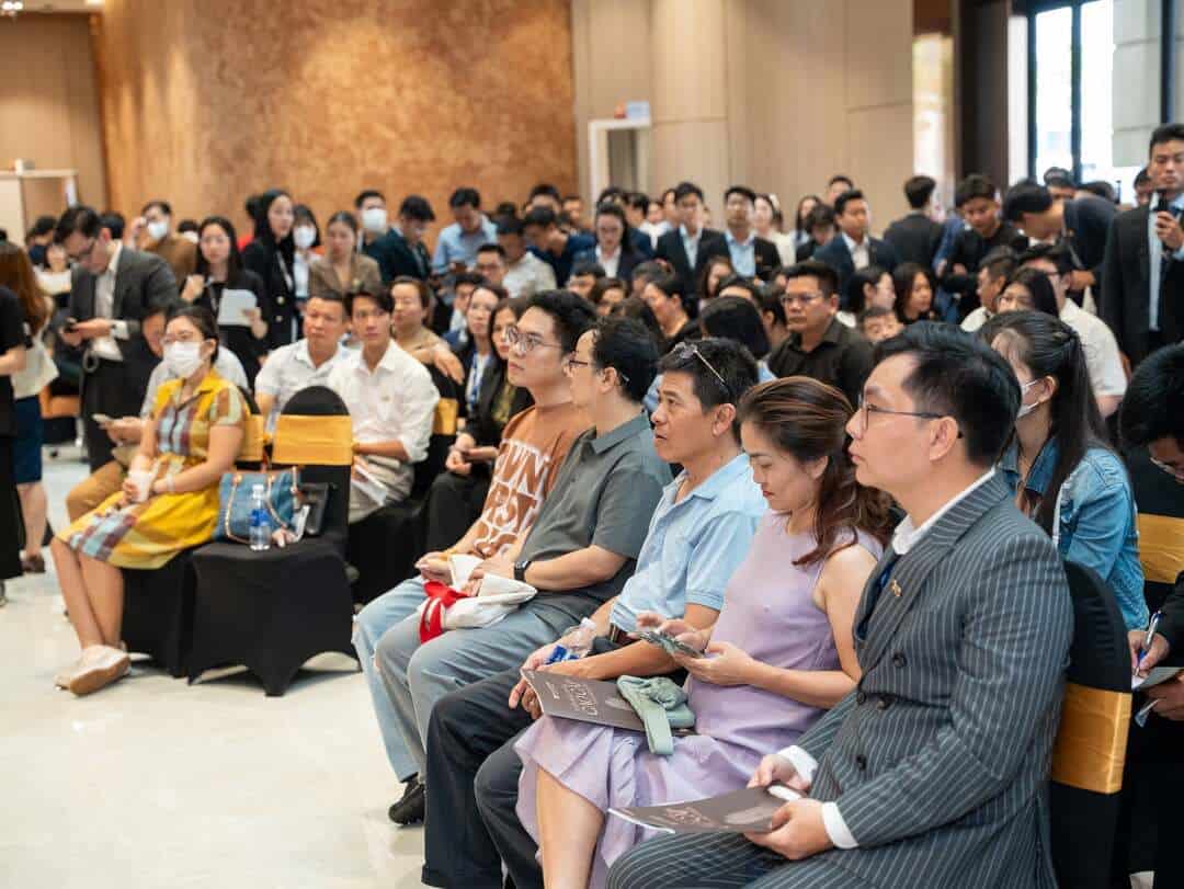 Toàn cảnh khách hàng tham dự buổi Mini Event Vlasta Premier Phú Thuận